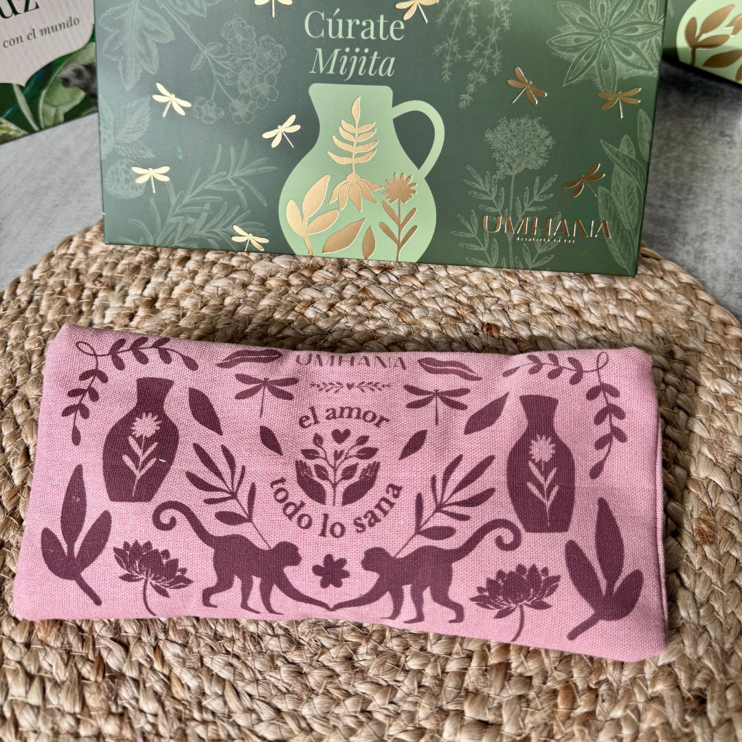 Cojín Herbal para relajar el cuerpo, la mente y darle amorcito al corazón UMHANA | Mezclas a base de Plantas & Adaptógenos