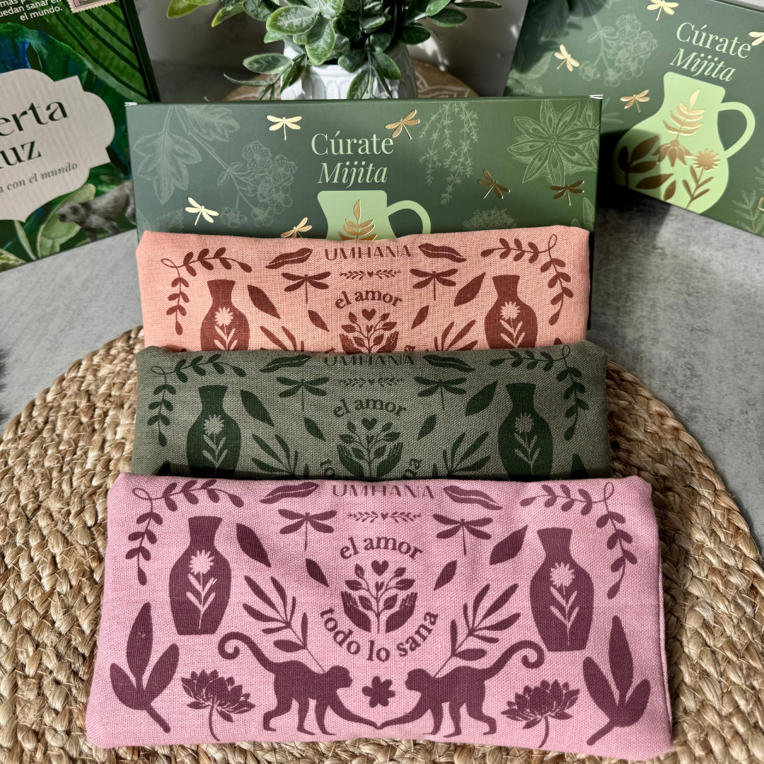 Cojín Herbal para relajar el cuerpo, la mente y darle amorcito al corazón UMHANA | Mezclas a base de Plantas & Adaptógenos